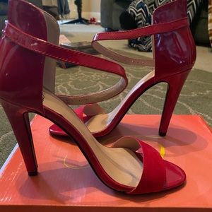 🌸Red Sandals Heels with Strap🌸